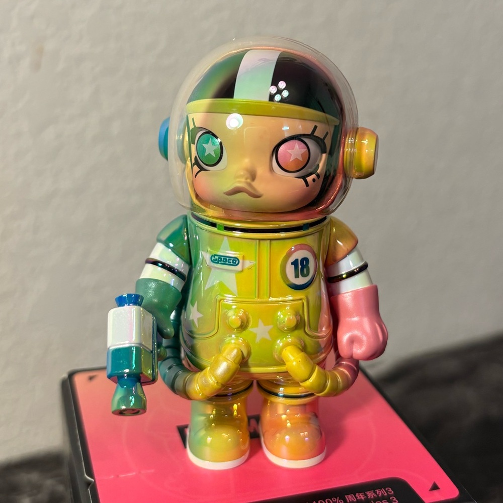 Space Molly 100% Series 03 - Confirmed SECRET Starry